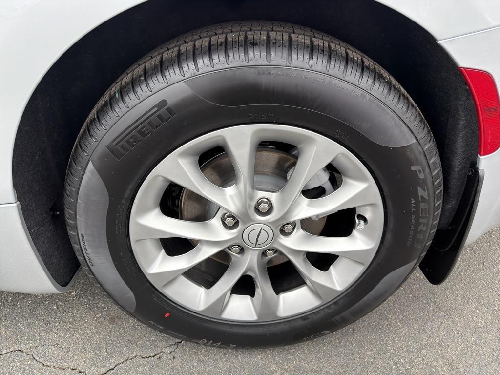 new 2026 Chrysler Pacifica car, priced at $48,867