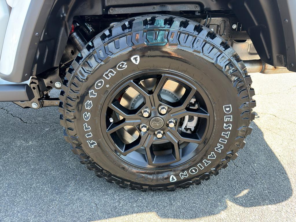 new 2026 Jeep Gladiator car, priced at $47,831
