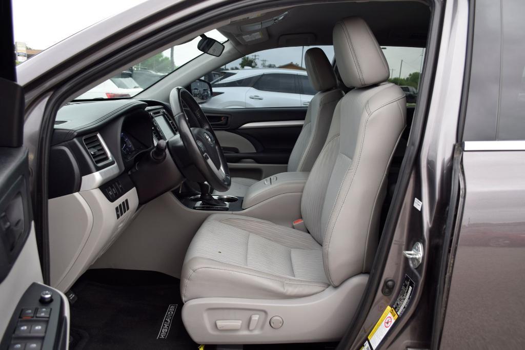 used 2019 Toyota Highlander car, priced at $18,975