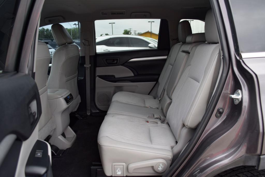 used 2019 Toyota Highlander car, priced at $18,975