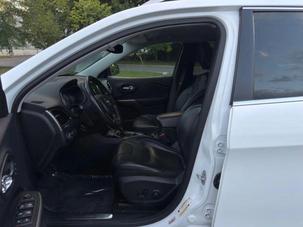 used 2019 Jeep Cherokee car, priced at $14,489