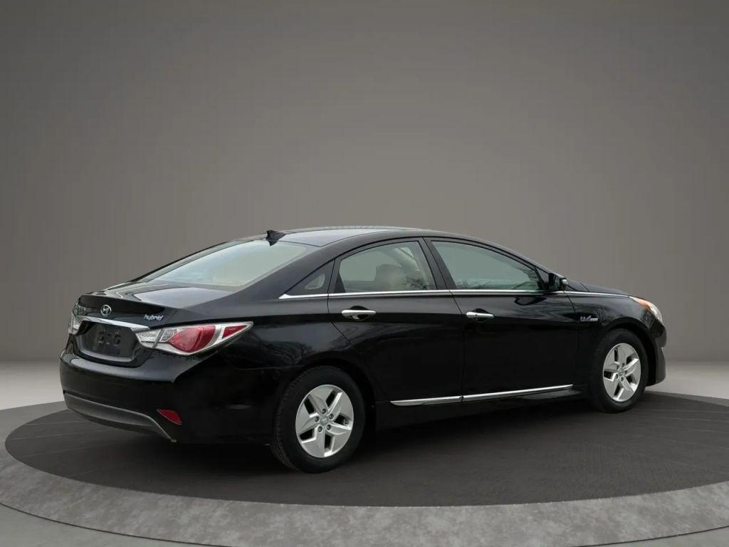 used 2012 Hyundai Sonata Hybrid car, priced at $7,244