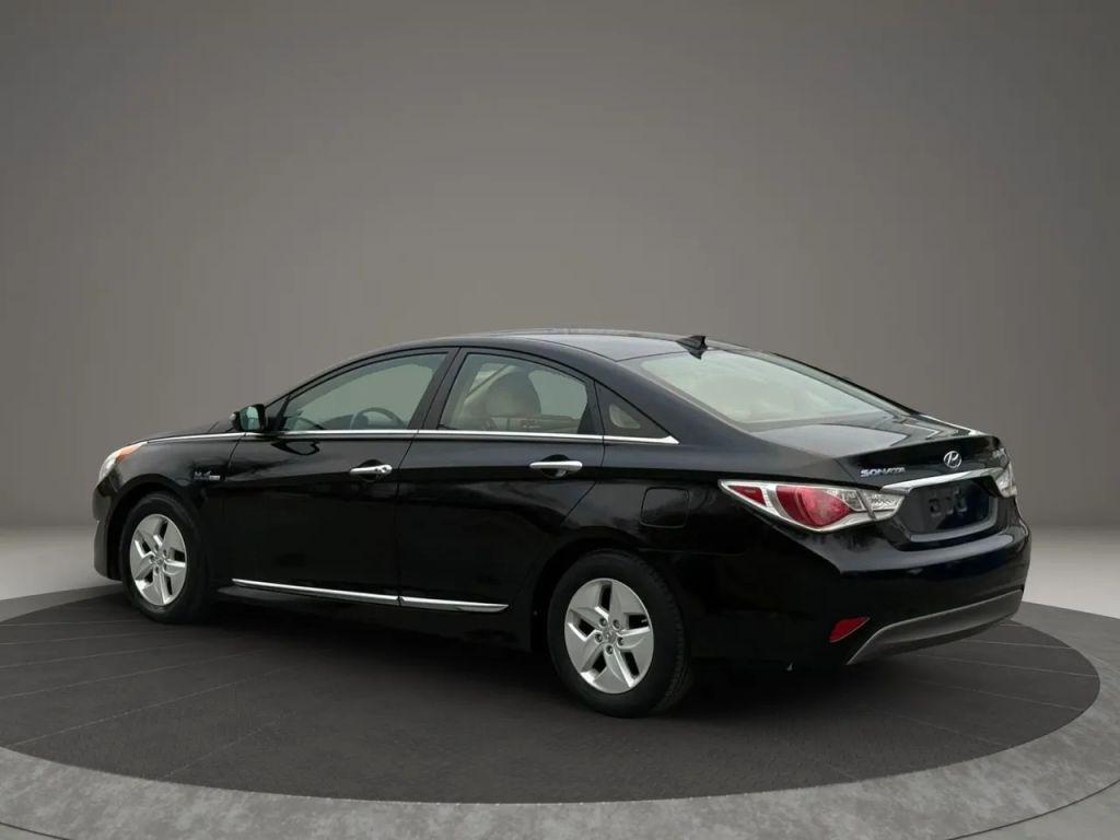 used 2012 Hyundai Sonata Hybrid car, priced at $7,244