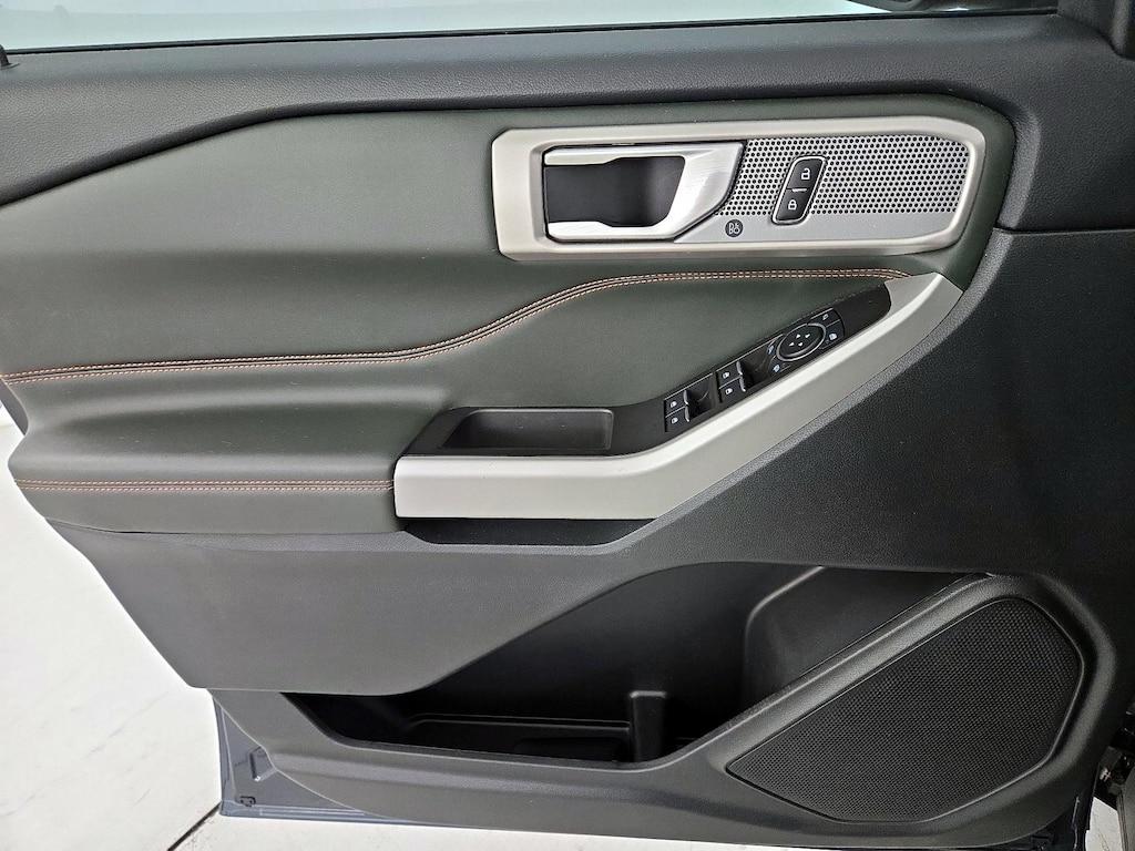 used 2024 Ford Explorer car, priced at $39,998