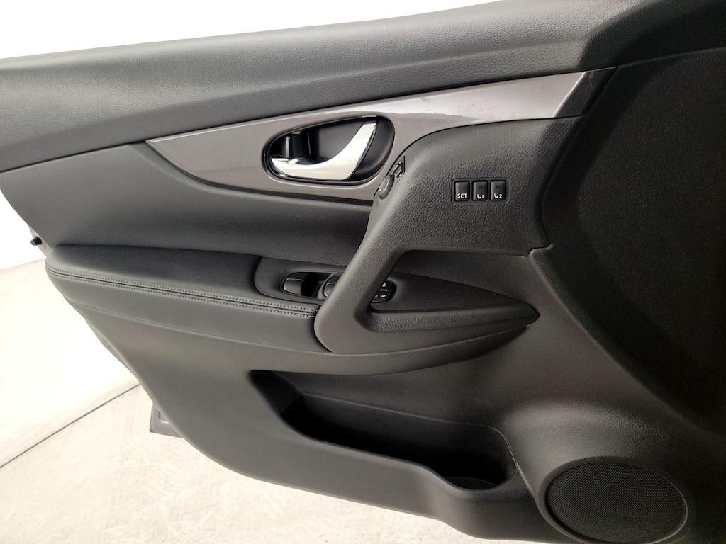 used 2019 Nissan Rogue car, priced at $15,998