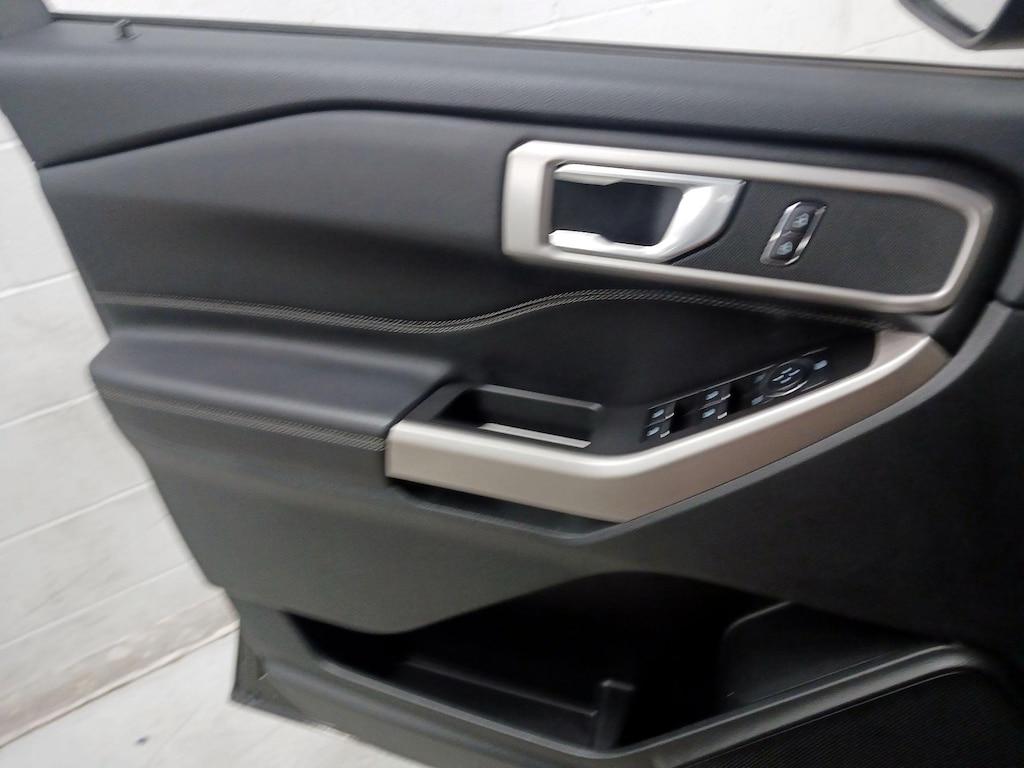 used 2024 Ford Explorer car, priced at $28,998
