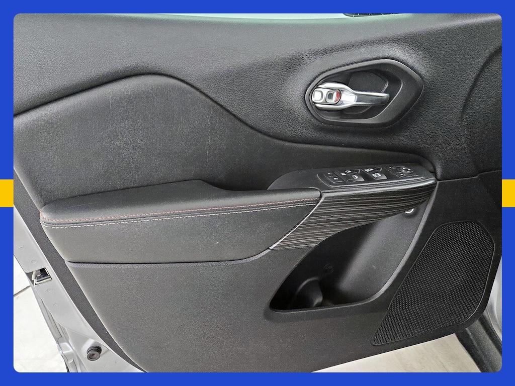 used 2017 Jeep Cherokee car, priced at $12,599