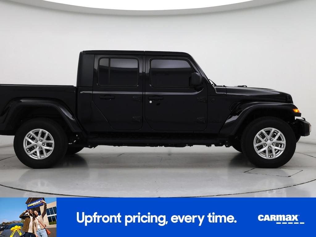used 2023 Jeep Gladiator car, priced at $33,998