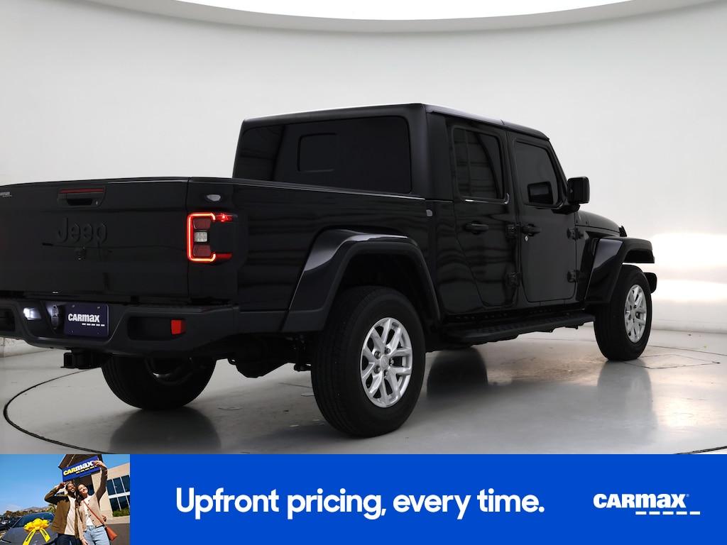 used 2023 Jeep Gladiator car, priced at $33,998