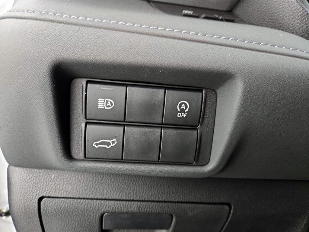 used 2024 Toyota Highlander car, priced at $44,998