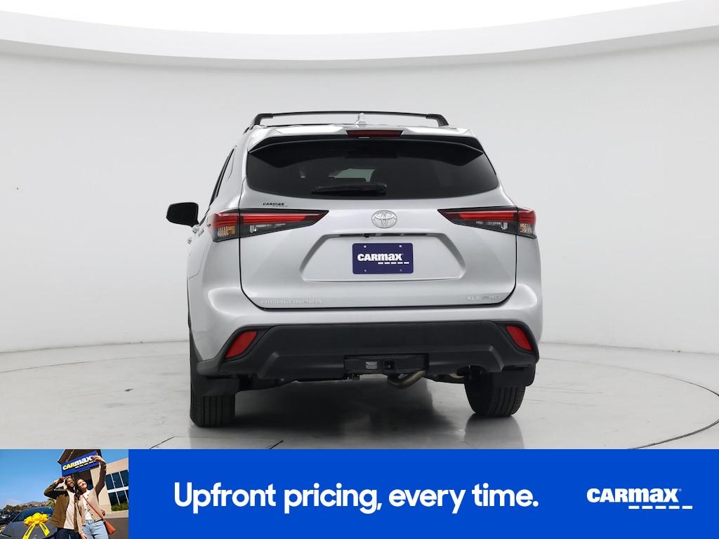 used 2024 Toyota Highlander car, priced at $44,998