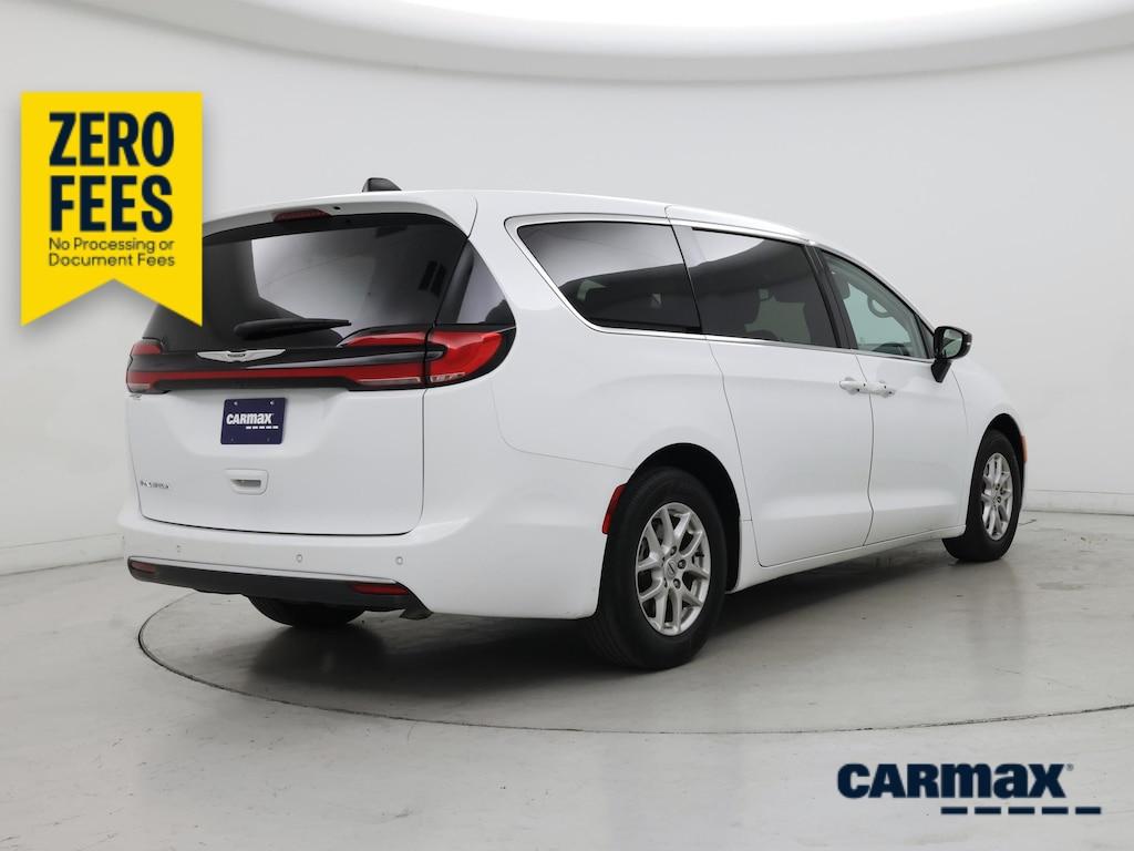 used 2024 Chrysler Pacifica car, priced at $23,998