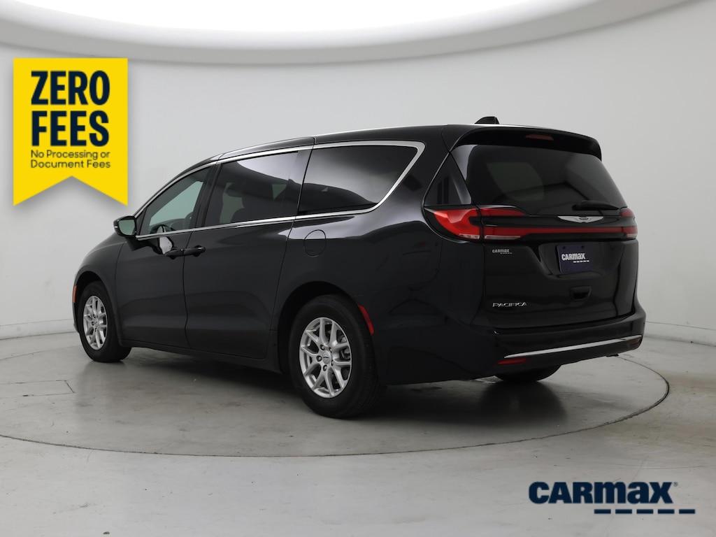 used 2025 Chrysler Pacifica car, priced at $27,998