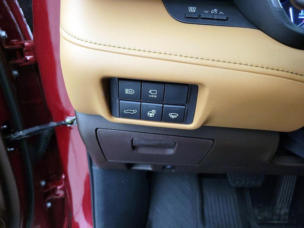 used 2022 Toyota Highlander car, priced at $43,998