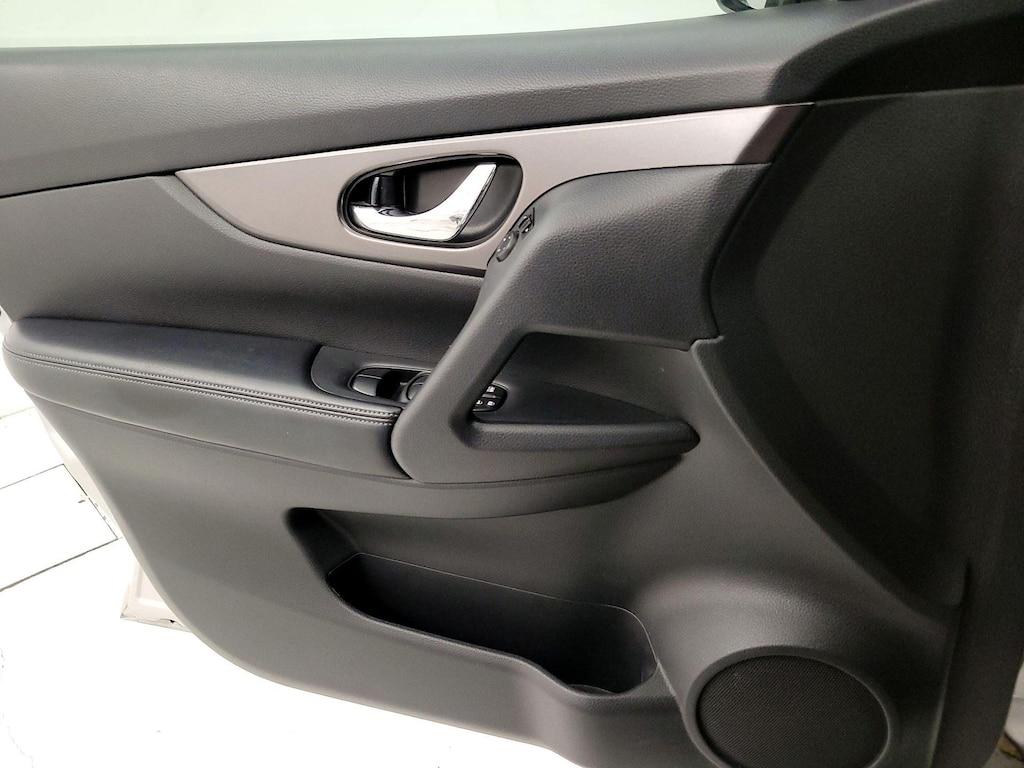 used 2015 Nissan Rogue car, priced at $13,998