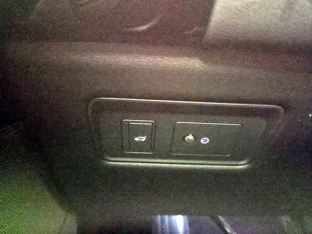 used 2020 Land Rover Range Rover Sport car, priced at $42,998