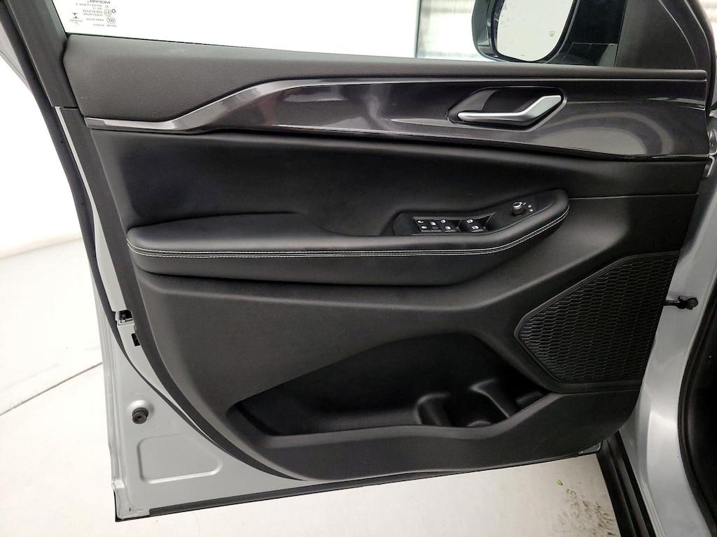 used 2023 Jeep Grand Cherokee car, priced at $28,998