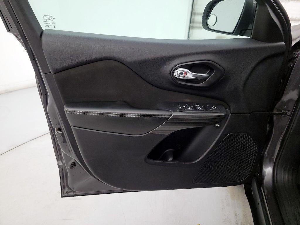 used 2017 Jeep Cherokee car, priced at $13,599