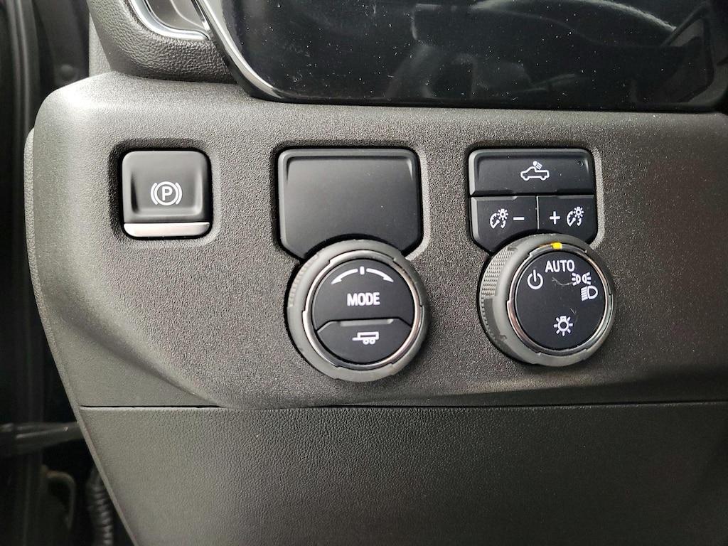 used 2025 Chevrolet Silverado 1500 car, priced at $40,998