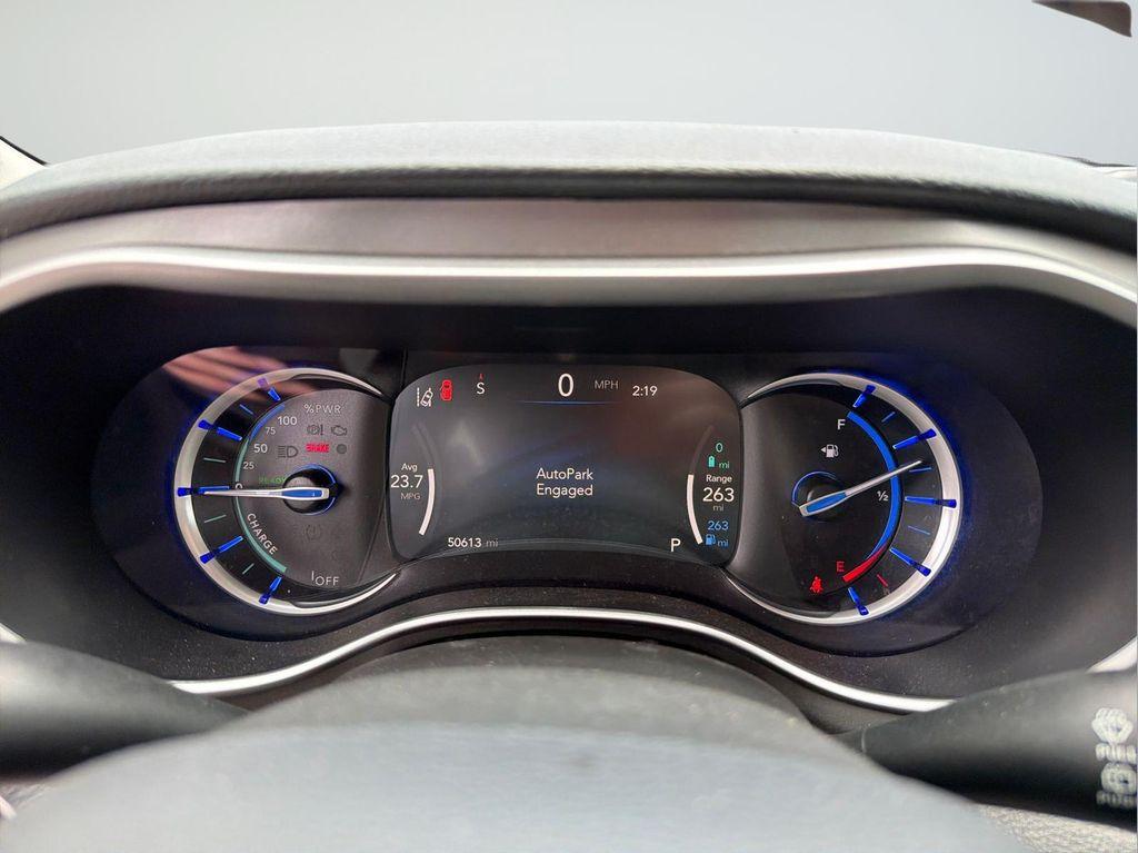 used 2024 Chrysler Pacifica Hybrid car, priced at $25,862