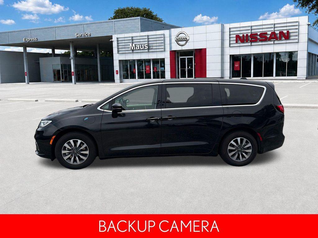used 2024 Chrysler Pacifica Hybrid car, priced at $27,921