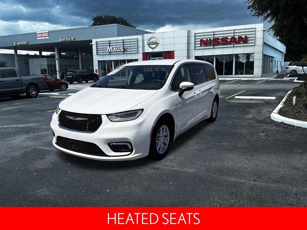 used 2023 Chrysler Pacifica car, priced at $23,998