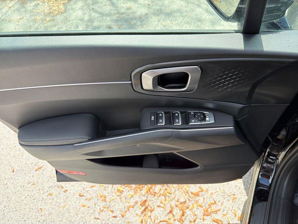 used 2023 Kia Sorento car, priced at $22,341