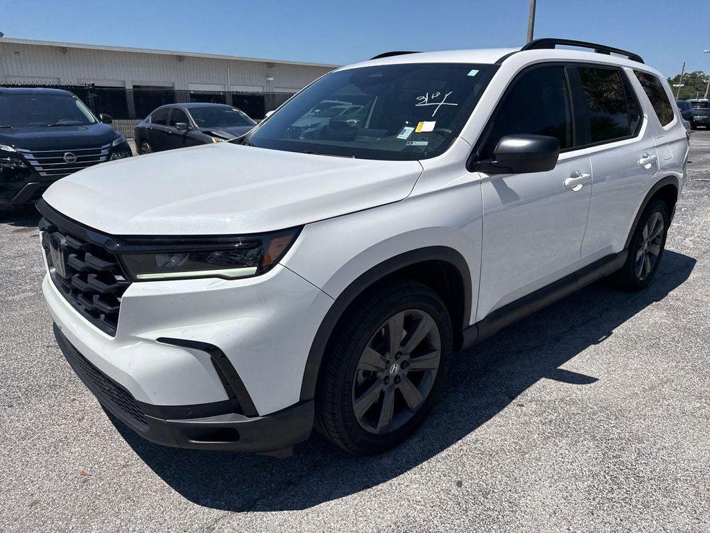 used 2025 Honda Pilot car, priced at $37,371