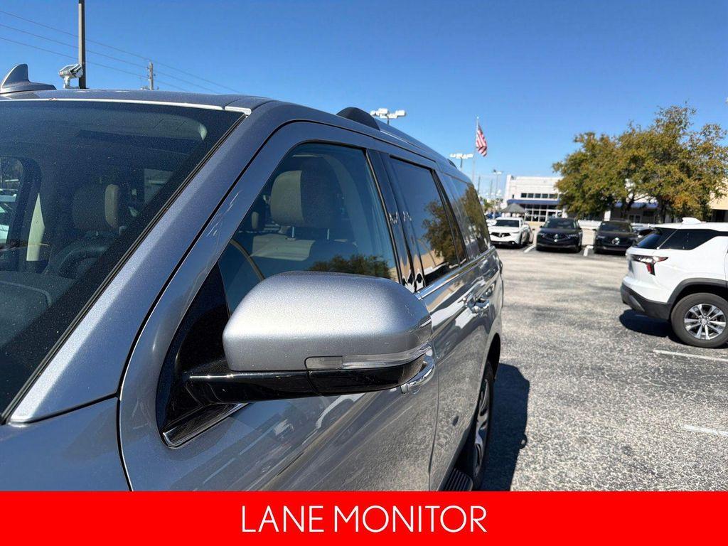used 2024 Ford Expedition car, priced at $44,499