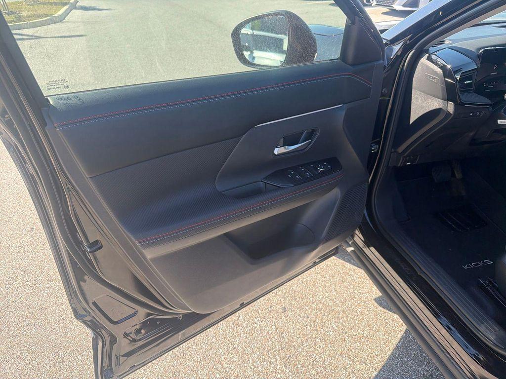 new 2025 Nissan Kicks car, priced at $27,951