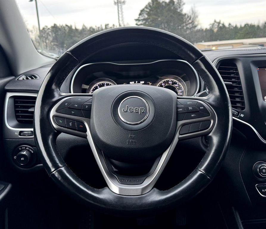 used 2020 Jeep Cherokee car, priced at $13,995