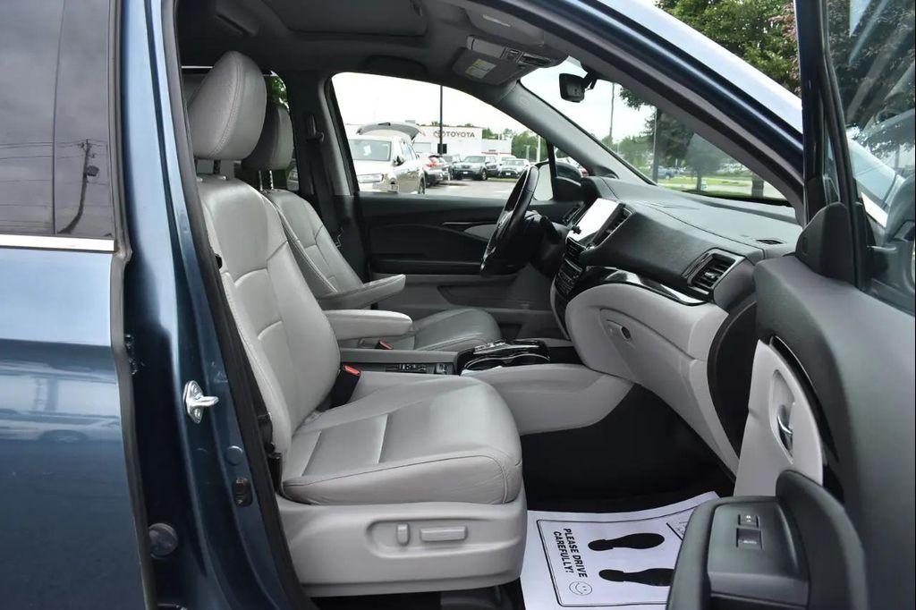 used 2021 Honda Pilot car, priced at $28,997