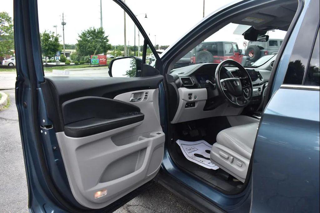 used 2021 Honda Pilot car, priced at $28,997