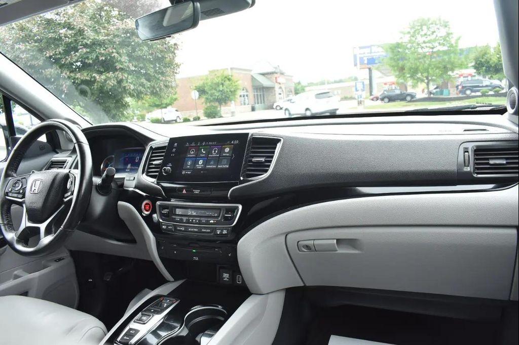used 2021 Honda Pilot car, priced at $28,997