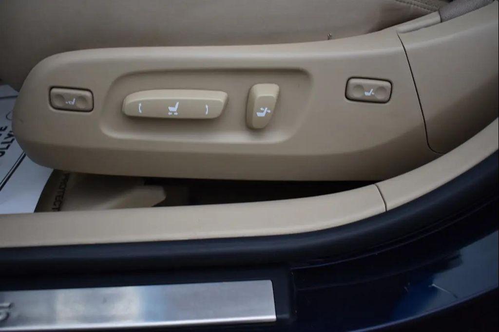 Lexus ES view 41