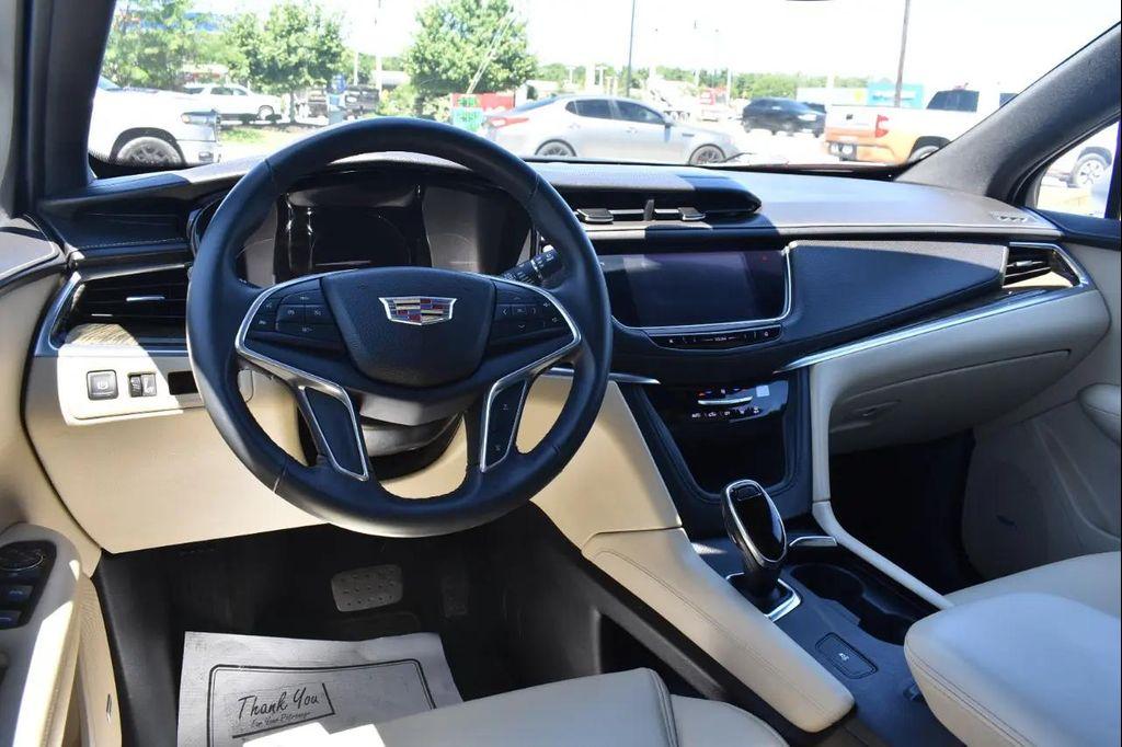 used 2017 Cadillac XT5 car, priced at $19,797