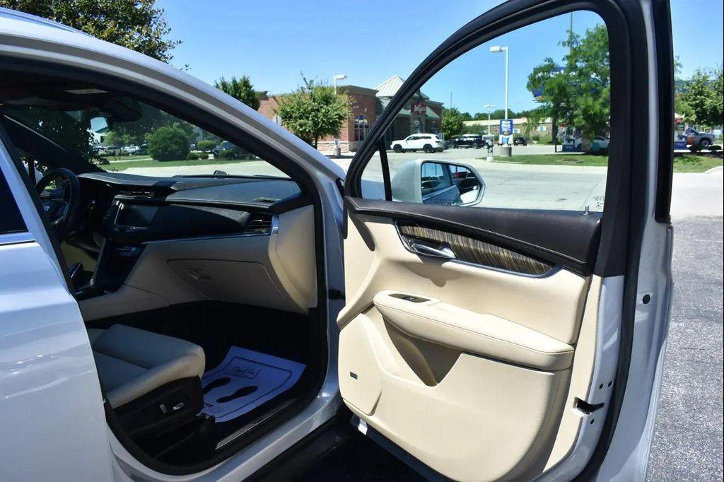 used 2017 Cadillac XT5 car, priced at $19,797