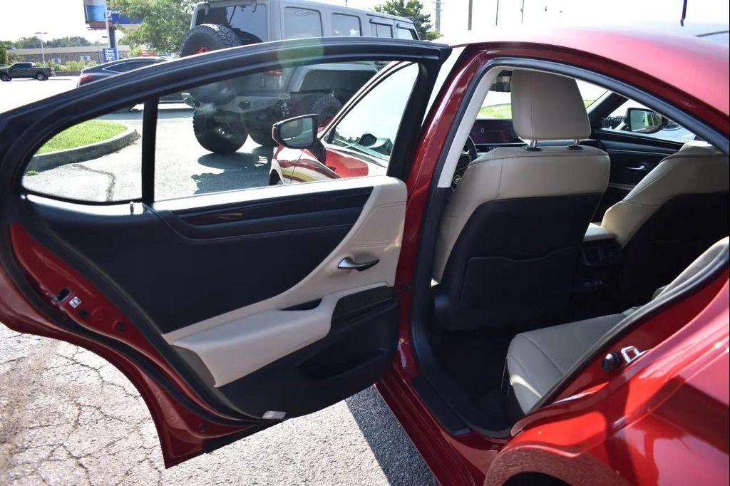 used 2019 Lexus ES 350 car, priced at $26,497