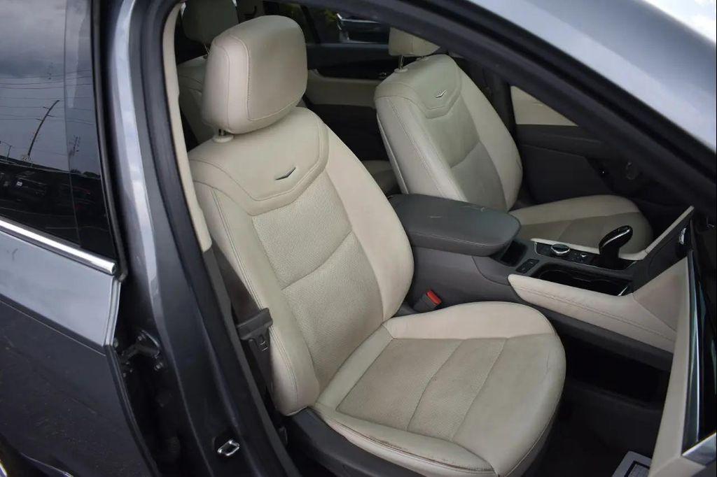 used 2020 Cadillac XT6 car, priced at $23,246