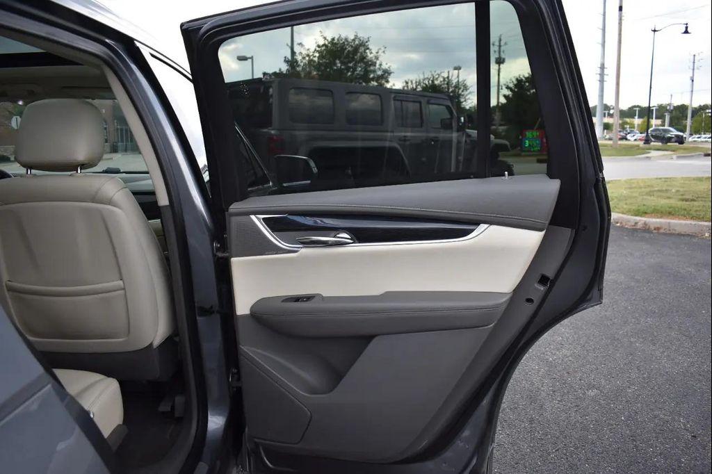used 2020 Cadillac XT6 car, priced at $23,246
