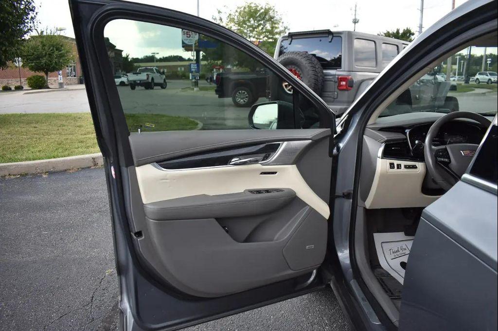 used 2020 Cadillac XT6 car, priced at $23,246