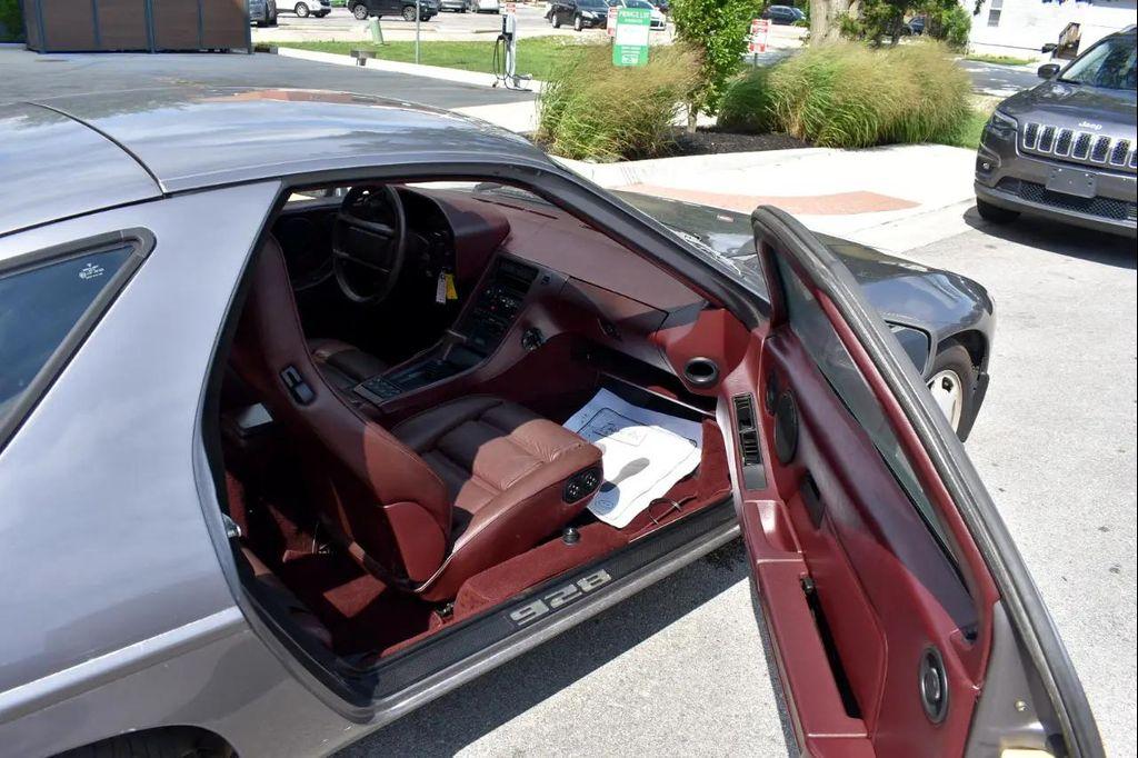 used 1986 Porsche 928 car, priced at $30,997