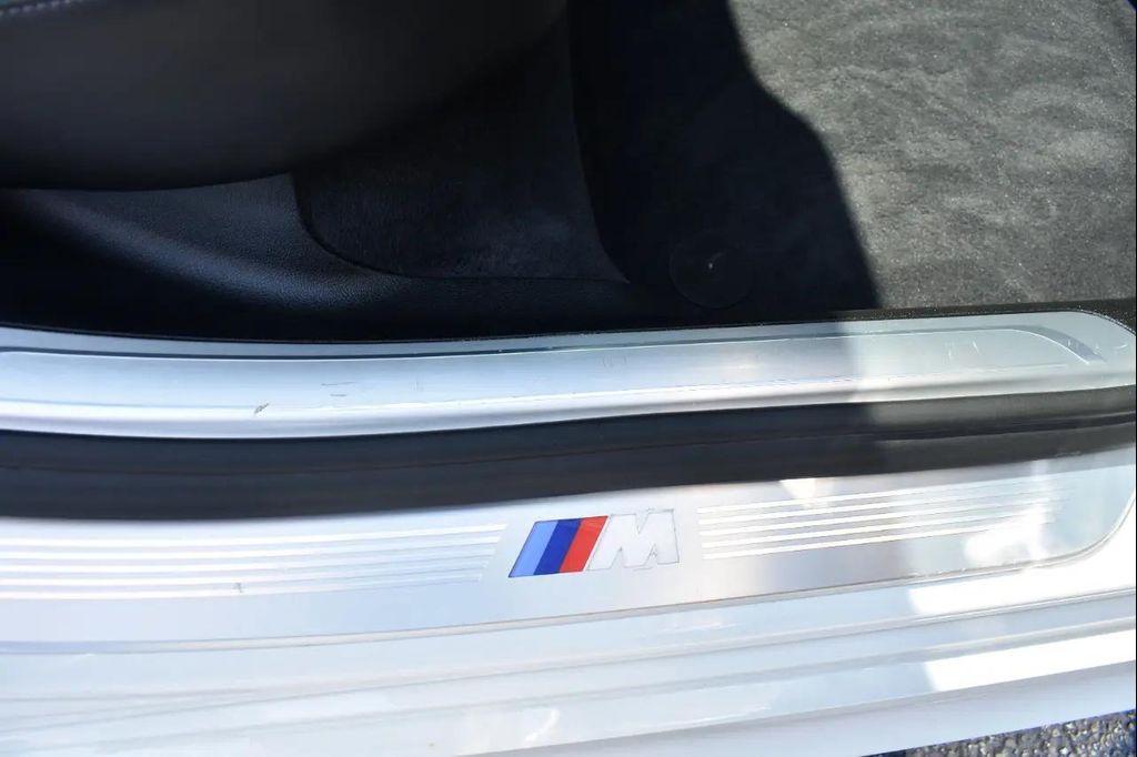 BMW 7 Series view 55