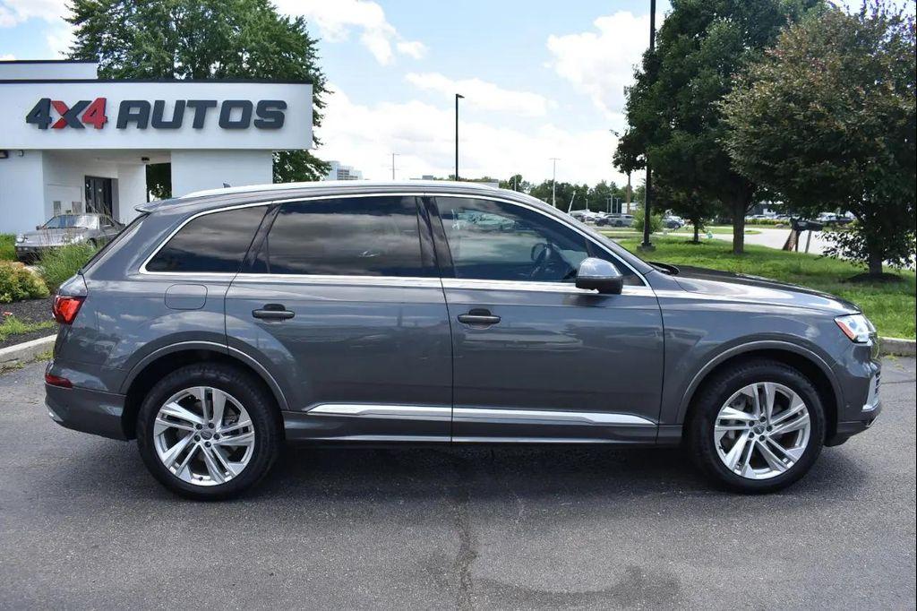 used 2020 Audi Q7 car, priced at $27,997