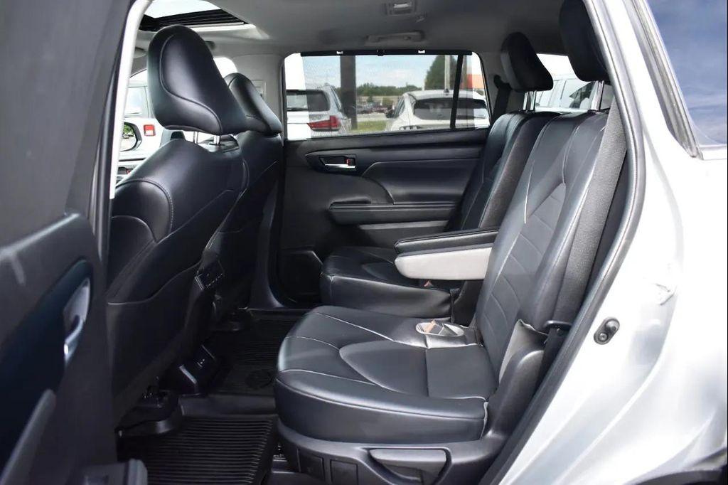 used 2022 Toyota Highlander car, priced at $36,046