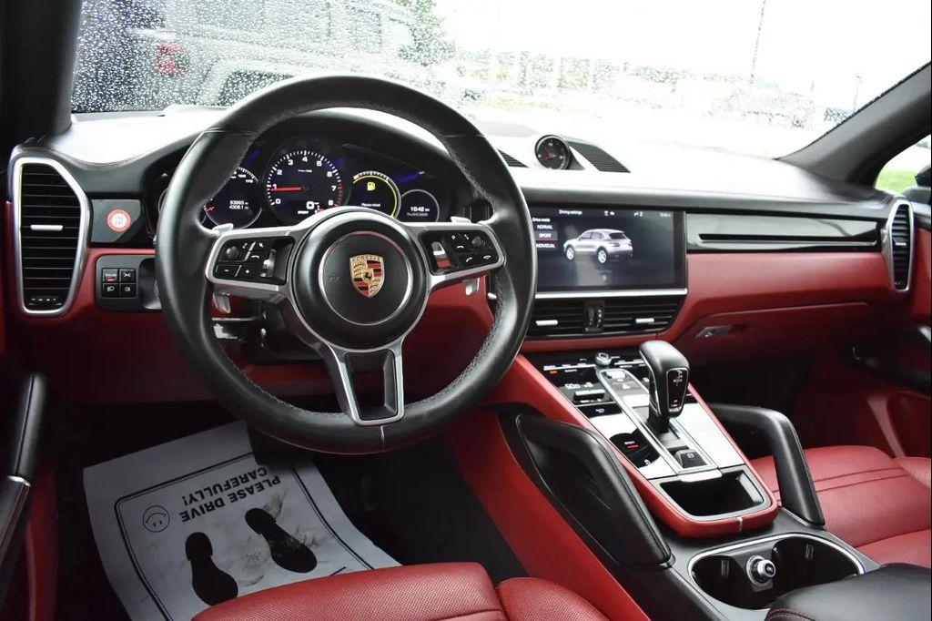 Porsche Cayenne view 22