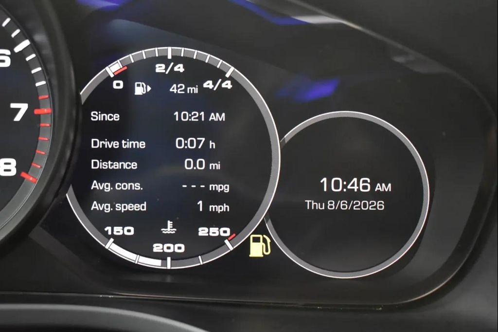 Porsche Cayenne view 26