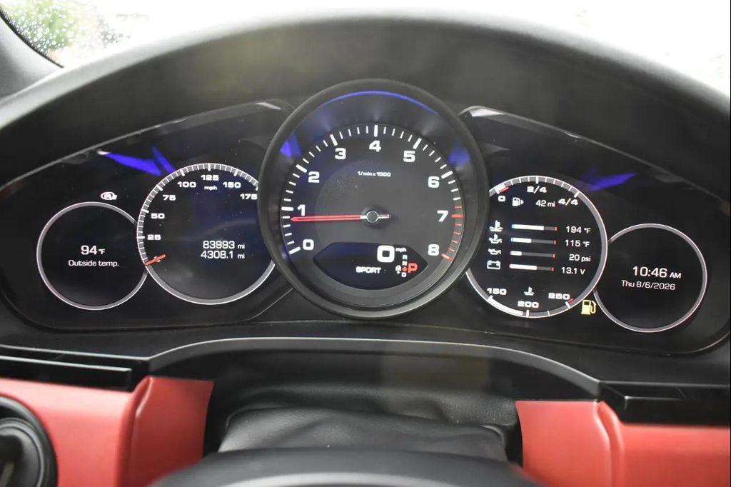 Porsche Cayenne view 25