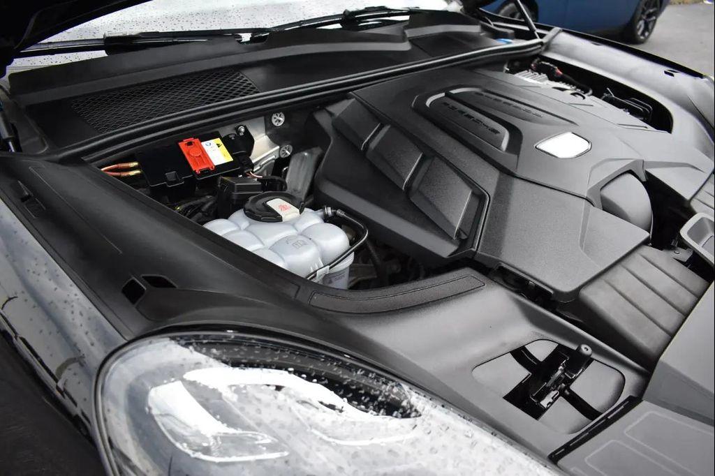 Porsche Cayenne view 66