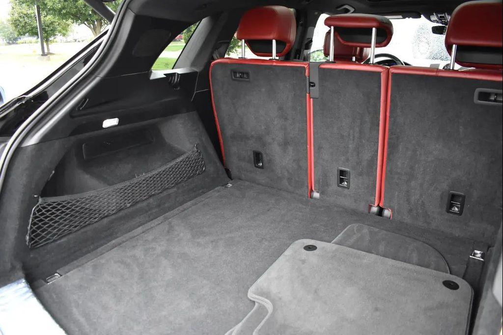 Porsche Cayenne view 70